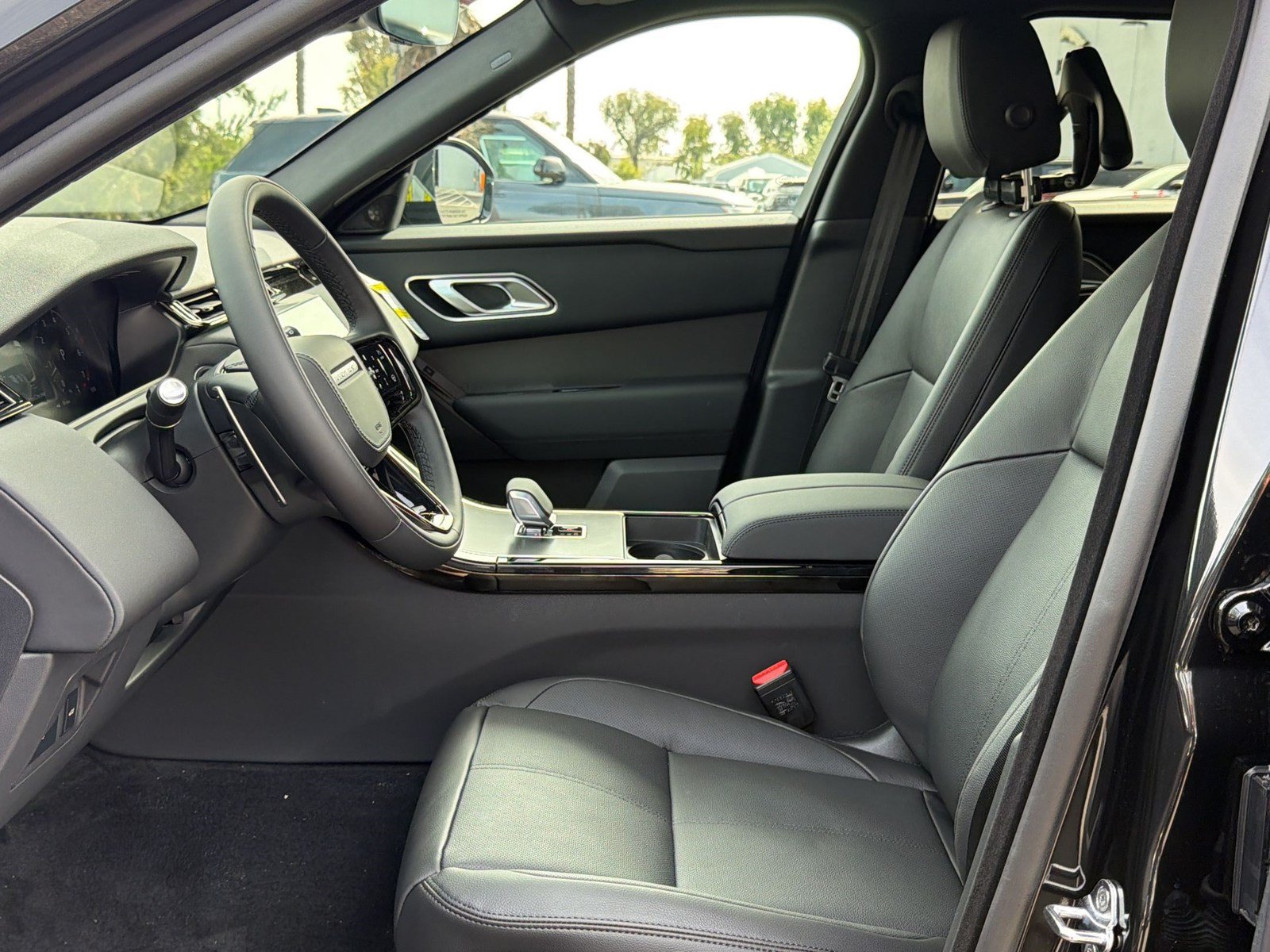 New 2026 Land Rover Range Rover Velar S AWD/4WD image 28