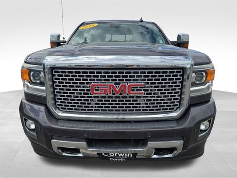Used 2016 GMC Sierra 2500 Denali w/ Duramax Plus Package AWD/4WD image 4