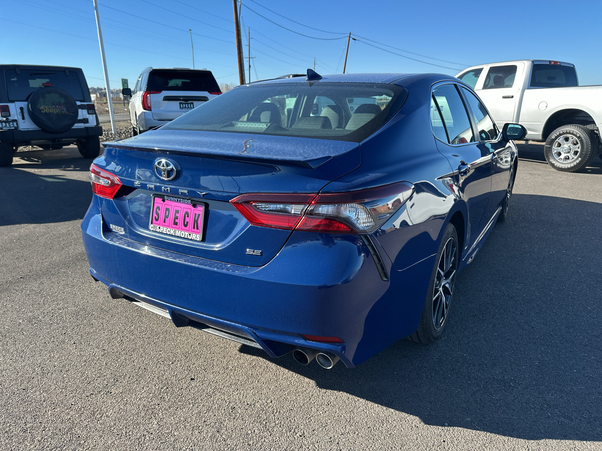 Used 2024 Toyota Camry SE FWD image 5