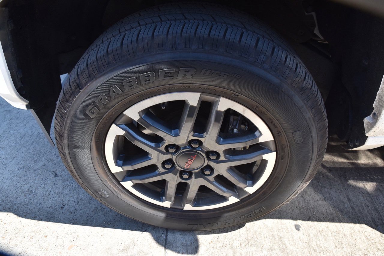 Used 2025 Toyota Tacoma TRD Sport AWD/4WD image 12
