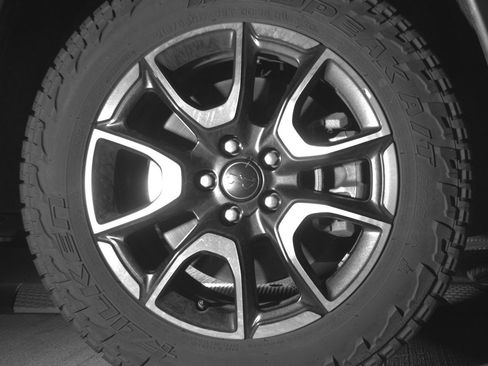 Used 2025 Jeep Compass Trailhawk AWD/4WD image 13