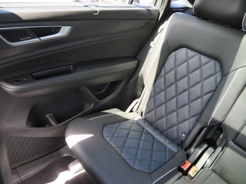 Used 2024 Volkswagen Atlas Cross Sport SEL Premium R-Line AWD/4WD image 12