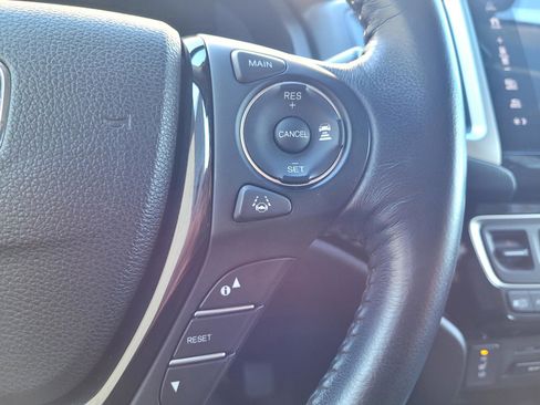 Used 2017 Honda Pilot Touring image 19