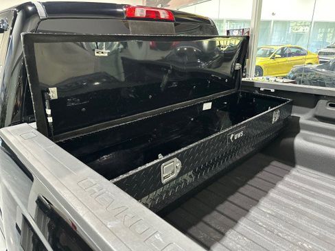 Used 2017 Chevrolet Silverado 1500 LT w/ LT Fleet Plus Package AWD/4WD image 34