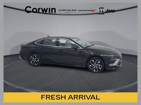 Used 2025 Hyundai Sonata SEL FWD image 1