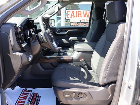 New 2026 GMC Sierra 1500 Elevation w/ Preferred Package image 14