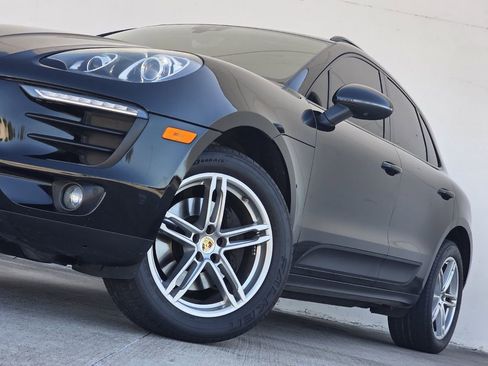 Used 2018 Porsche Macan image 8