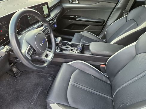 Used 2025 Kia K5 GT-Line w/ GT-Line Premium Package FWD image 2
