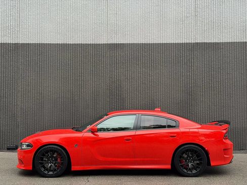 Used 2016 Dodge Charger SRT Hellcat w/ Harman/Kardon Audio Group RWD image 4