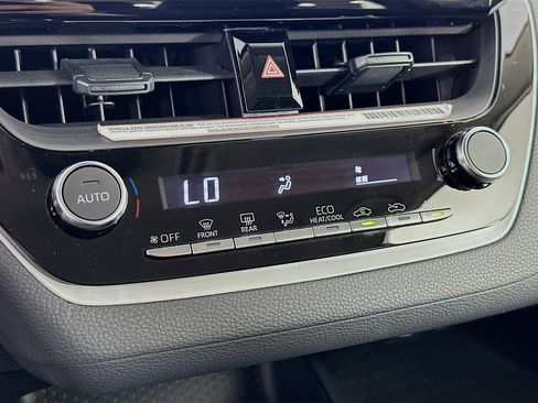 Used 2024 Toyota Corolla LE image 23