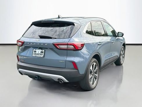 Used 2025 Ford Escape Platinum w/ Premium Technology Package AWD/4WD image 7
