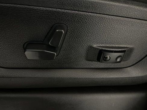 Used 2022 RAM 3500 Laramie w/ Night Edition image 28