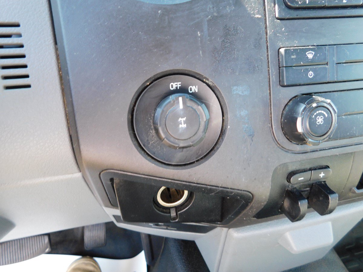 Used 2015 Ford F250 XL RWD image 20