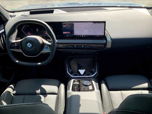 Used 2025 BMW X3 xDrive30i w/ Premium Package image 5