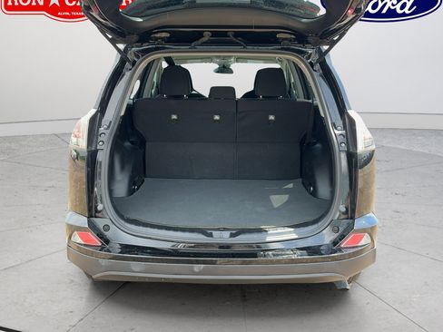 Used 2017 Toyota RAV4 LE FWD image 21
