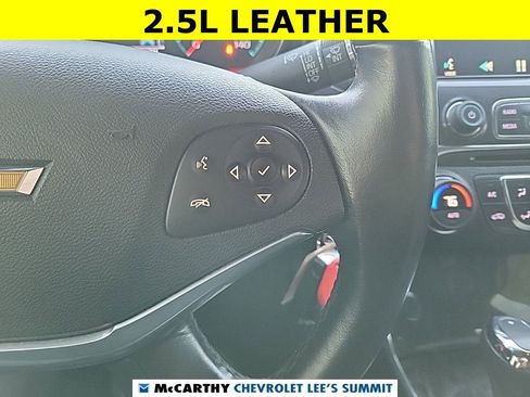 Used 2014 Chevrolet Impala LT w/ Convenience Package image 30