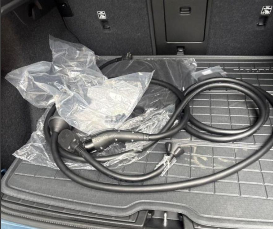 Used 2024 Volvo XC40 Recharge Ultimate w/ Protection Package Premier RWD image 14