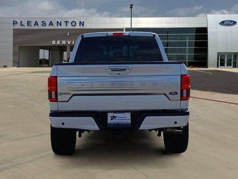 Used 2019 Ford F150 Platinum w/ Equipment Group 701A Luxury AWD/4WD image 4