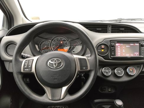 Used 2017 Toyota Yaris L image 22