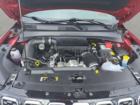 Certified 2025 Jeep Compass Limited image 30