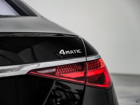 Used 2024 Mercedes-Benz S 580 4MATIC Sedan w/ AMG Line image 16