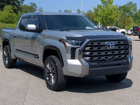 Used 2024 Toyota Tundra Platinum AWD/4WD image 1