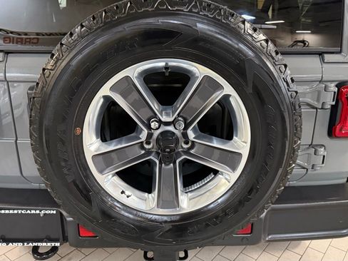 Used 2021 Jeep Wrangler Unlimited Sahara AWD/4WD image 15