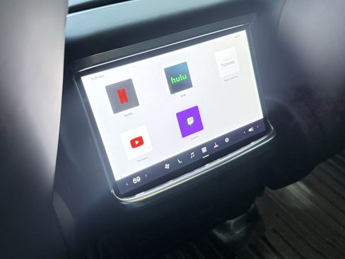 Used 2025 Tesla Model X AWD/4WD image 54