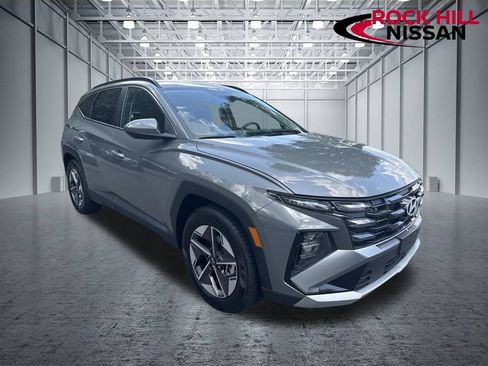 Used 2025 Hyundai Tucson SEL FWD image 1