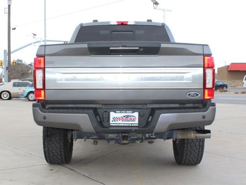 Used 2021 Ford F250 Platinum w/ FX4 Off-Road Package image 9