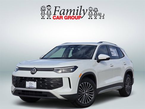 New 2026 Volkswagen Tiguan S image 1