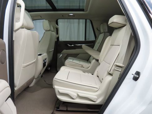 Used 2024 GMC Yukon Denali image 10