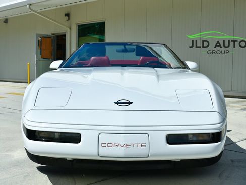 Used 1994 Chevrolet Corvette Convertible RWD image 3