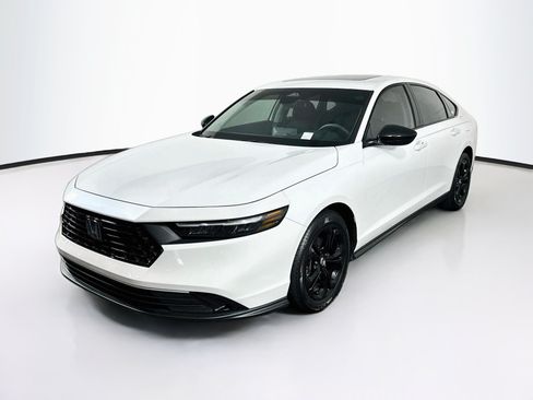 Used 2025 Honda Accord SE image 3