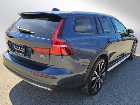 New 2026 Volvo V60 B5 Cross Country Ultra w/ Climate Package image 3