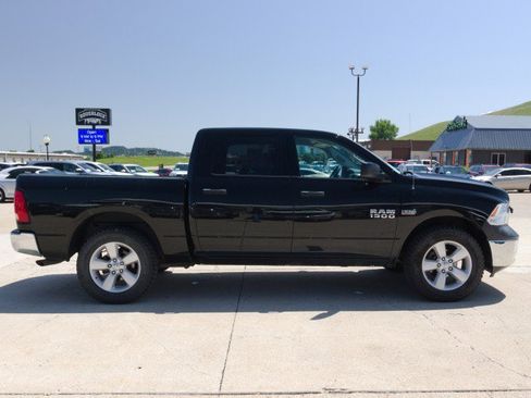 Used 2017 RAM 1500 Classic SLT image 6