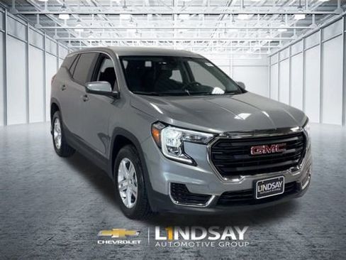 Used 2024 GMC Terrain SLE AWD/4WD image 4