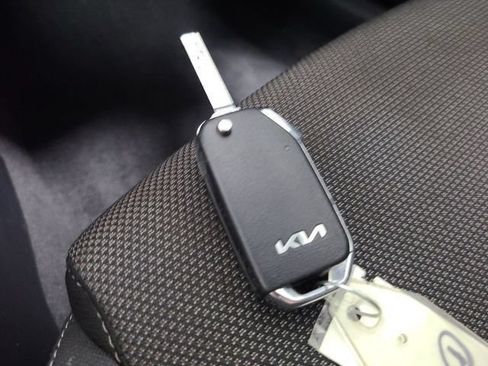 Used 2024 Kia Forte LXS FWD image 29