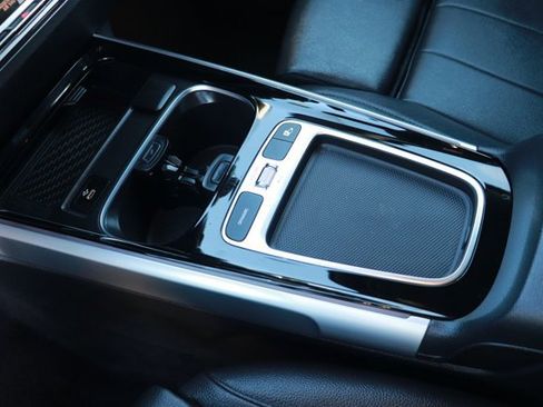 Used 2024 Mercedes-Benz GLB 250 image 24