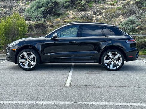 New 2025 Porsche Macan image 2