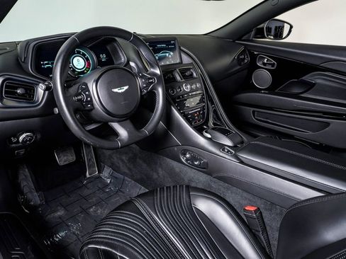 Used 2018 Aston Martin DB11 V8 image 24