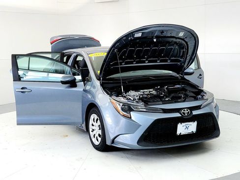 Certified 2021 Toyota Corolla LE w/ Carpet Mat Package (TMS) FWD image 9
