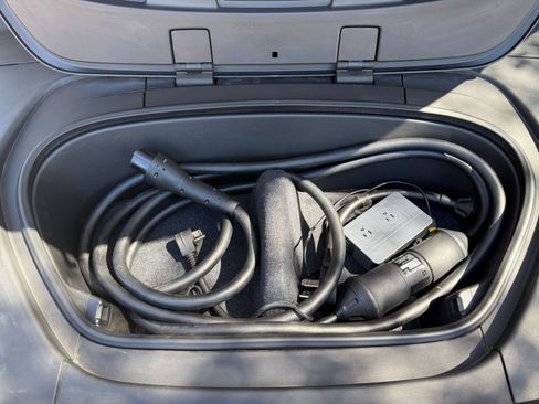 Used 2023 Volvo XC40 Recharge Plus image 21