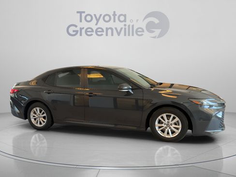 Used 2025 Toyota Camry LE w/ Convenience Package FWD image 7