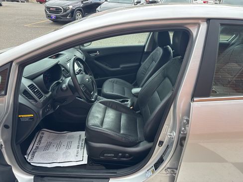 Used 2015 Kia Forte EX w/ Premium Package FWD image 14