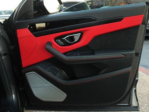 Used 2023 Lamborghini Urus S image 27