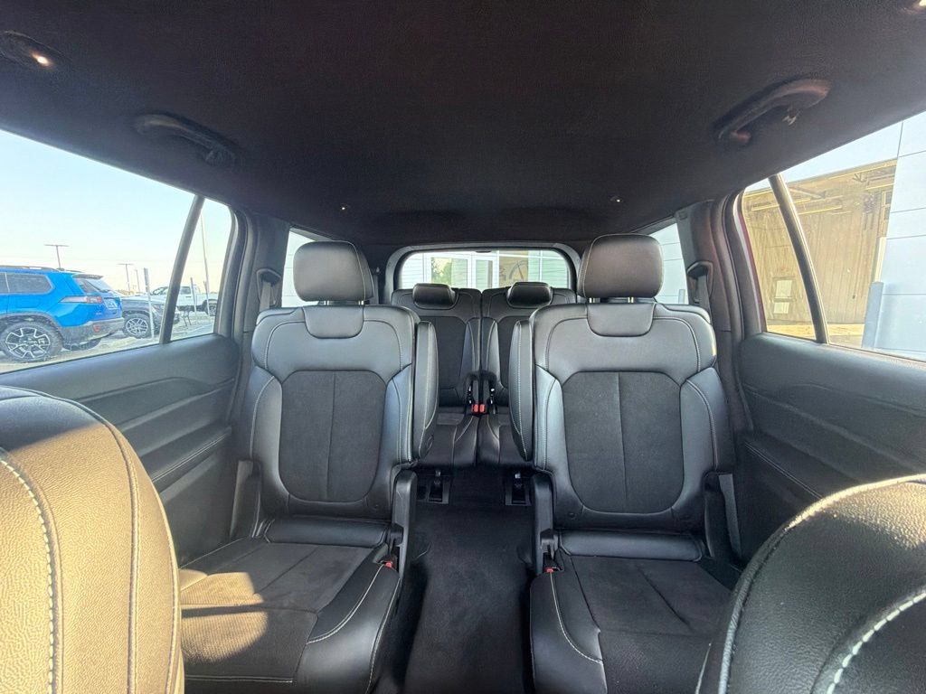 Used 2025 Jeep Grand Cherokee L Laredo AWD/4WD image 29