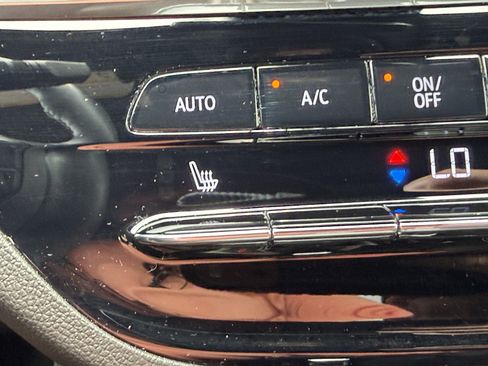 Used 2024 Buick Envista Avenir FWD image 24