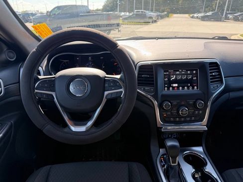 Used 2021 Jeep Grand Cherokee Laredo RWD image 8