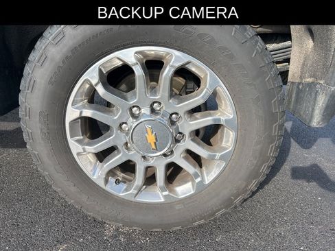 Used 2025 Chevrolet Silverado 2500 LTZ image 9
